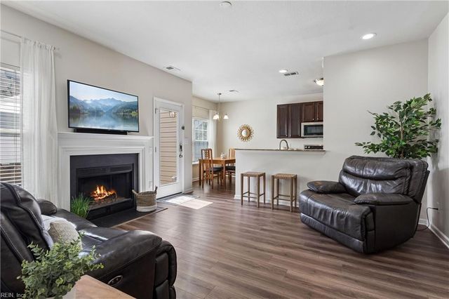 6962 Lakeside DR, Hayes, VA 23072