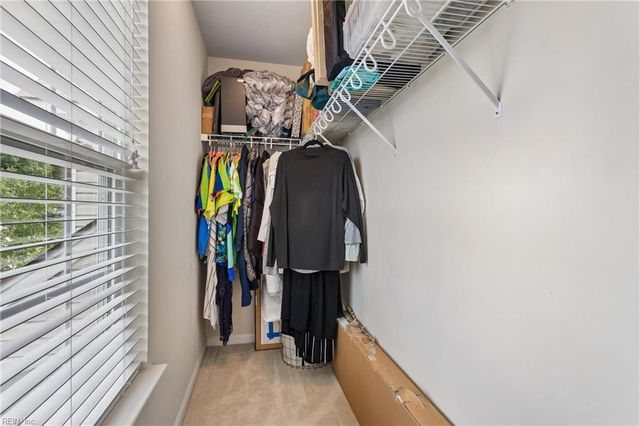 6962 Lakeside DR, Hayes, VA 23072