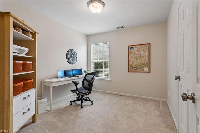 6962 Lakeside DR, Hayes, VA 23072