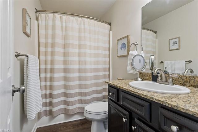 6962 Lakeside DR, Hayes, VA 23072