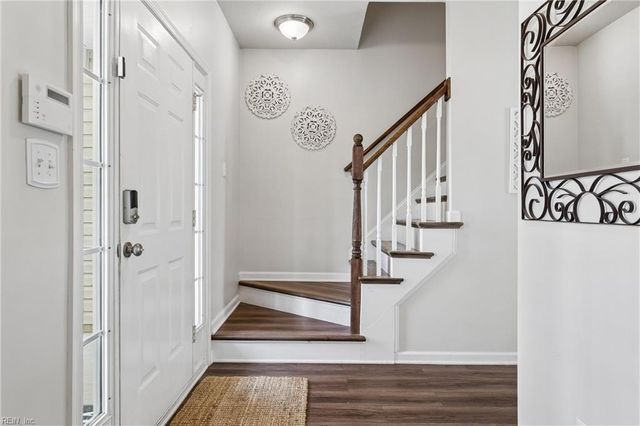 6962 Lakeside DR, Hayes, VA 23072