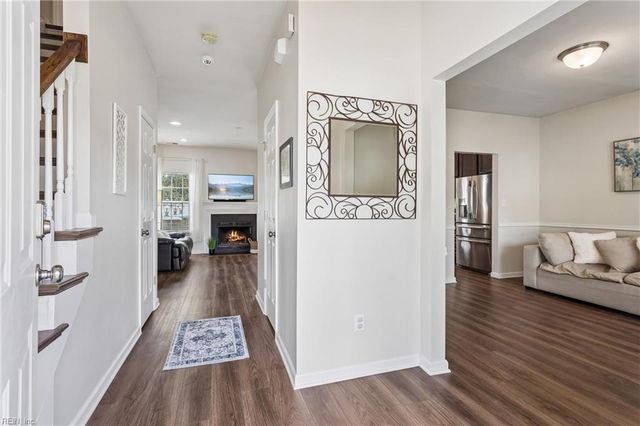 6962 Lakeside DR, Hayes, VA 23072