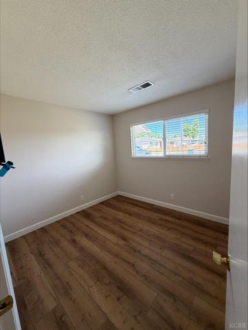 413 E Terrace Drive, Hanford, CA 93230