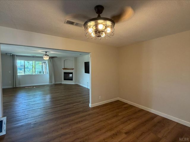 413 E Terrace Drive, Hanford, CA 93230