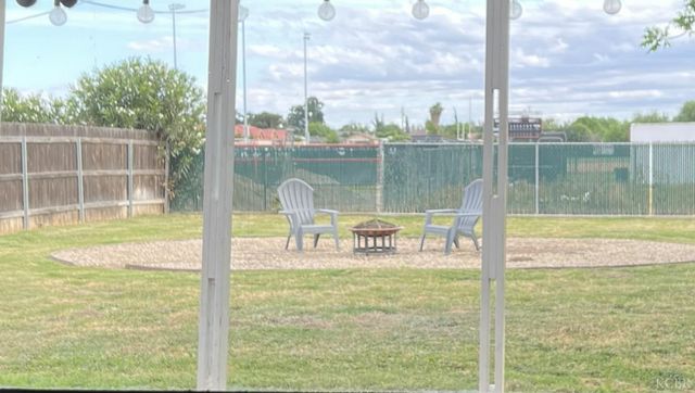 413 E Terrace Drive, Hanford, CA 93230