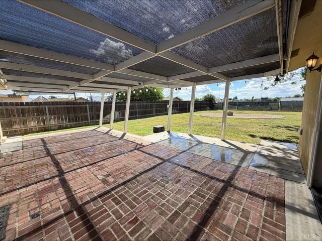 413 E Terrace Drive, Hanford, CA 93230