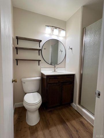 413 E Terrace Drive, Hanford, CA 93230