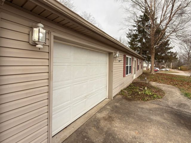 551 Old Peacock Road, Paris, KY 40361