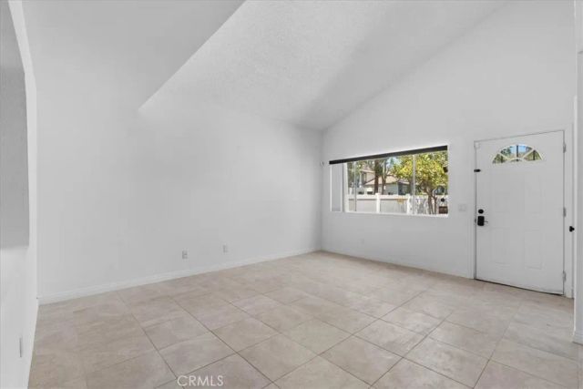900 W Sierra Madre 44, Azusa, CA 91702