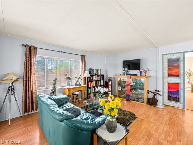 5329 Ocala Lane, Las Vegas, NV 89122