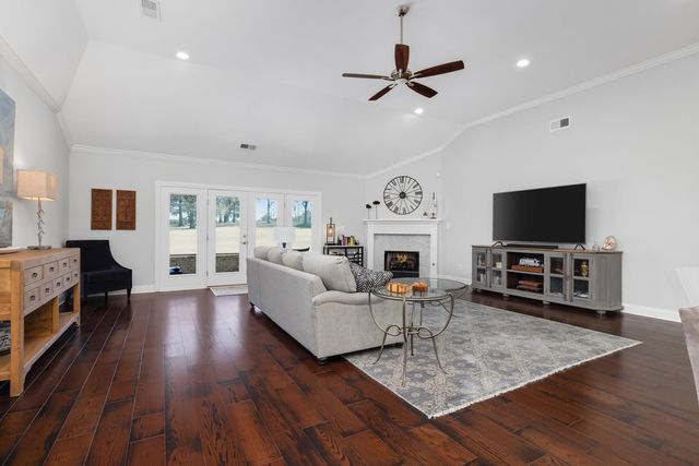 440 ST ANDREWS DR, Oakland, TN 38060