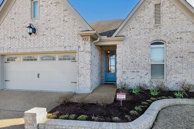 440 ST ANDREWS DR, Oakland, TN 38060