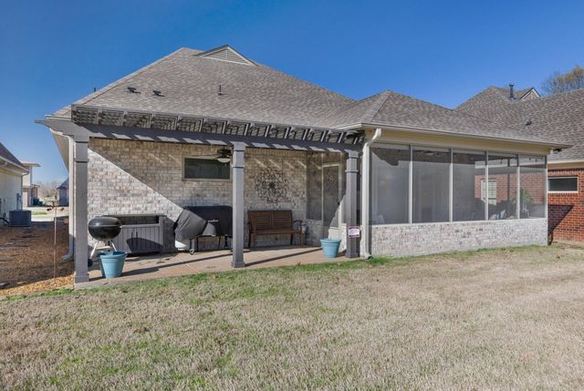 440 ST ANDREWS DR, Oakland, TN 38060