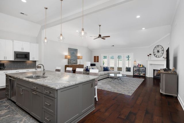 440 ST ANDREWS DR, Oakland, TN 38060