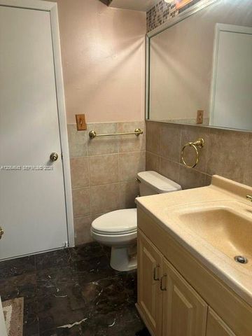 8999 SW 133rd Court B, Miami, FL 33186