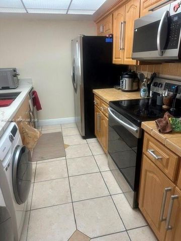 8999 SW 133rd Court B, Miami, FL 33186