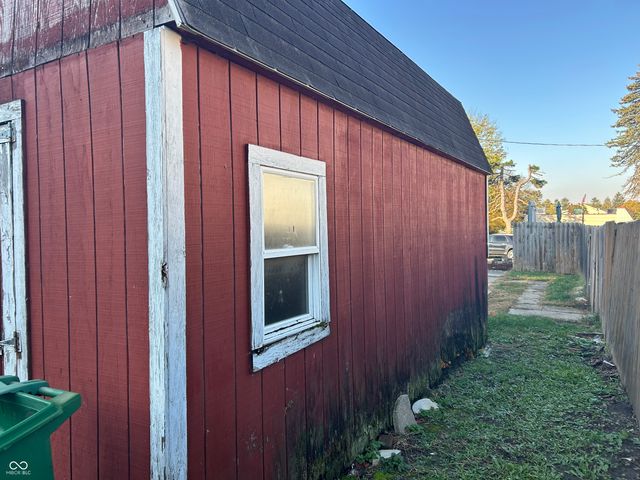 709 Broad Street, New Castle, IN 47362