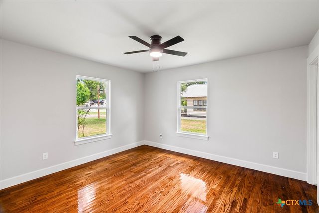 547 N Central Avenue, New Braunfels, TX 78130