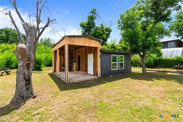 547 N Central Avenue, New Braunfels, TX 78130