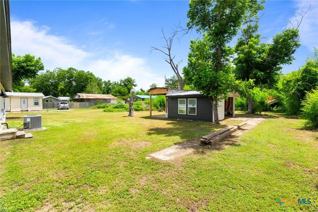 547 N Central Avenue, New Braunfels, TX 78130