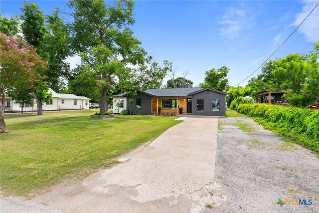 547 N Central Avenue, New Braunfels, TX 78130