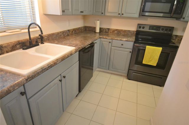 2944 W BAY DRIVE 105, Belleair Bluffs, FL 33770