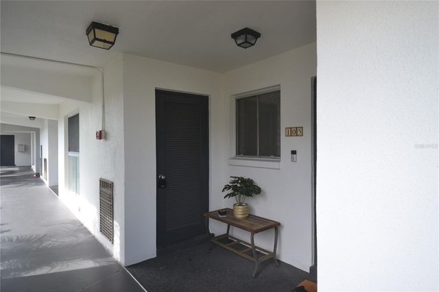2944 W BAY DRIVE 105, Belleair Bluffs, FL 33770