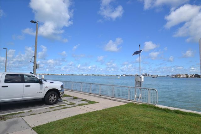 2944 W BAY DRIVE 105, Belleair Bluffs, FL 33770