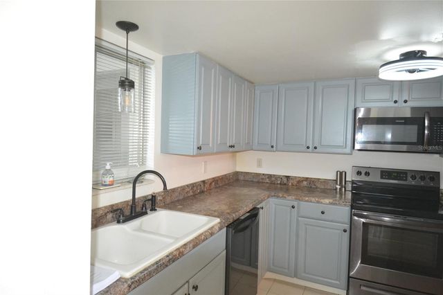 2944 W BAY DRIVE 105, Belleair Bluffs, FL 33770