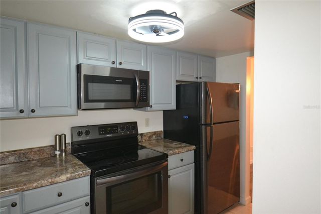 2944 W BAY DRIVE 105, Belleair Bluffs, FL 33770