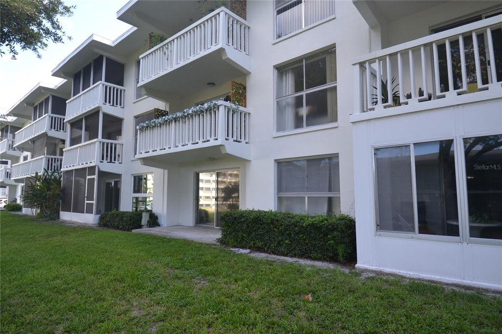 2944 W BAY DRIVE 105, Belleair Bluffs, FL 33770