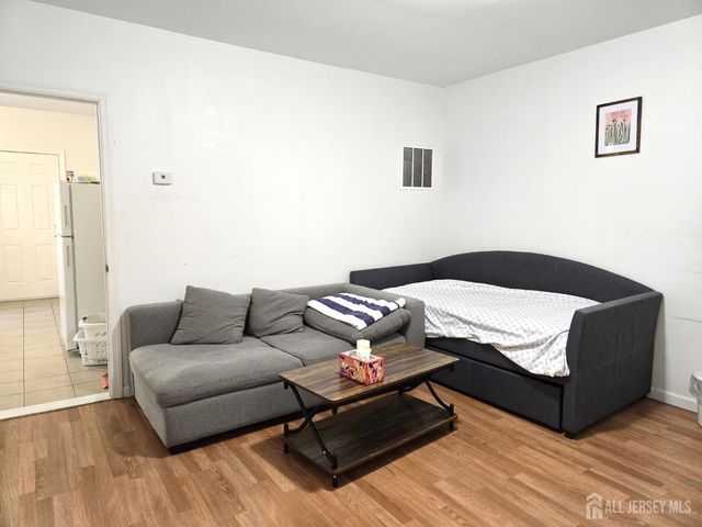 54 Harvey Street 1, New Brunswick, NJ 08901