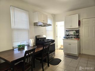 54 Harvey Street 1, New Brunswick, NJ 08901