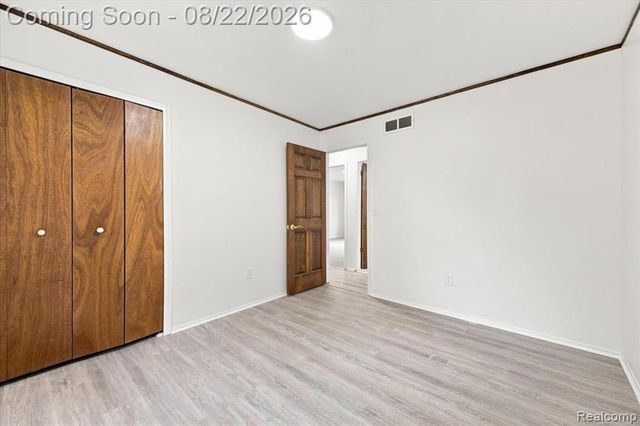 6874 Little Creek Drive, Troy, MI 48085