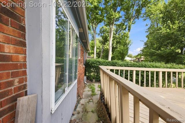 6874 Little Creek Drive, Troy, MI 48085