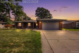6874 Little Creek Drive, Troy, MI 48085