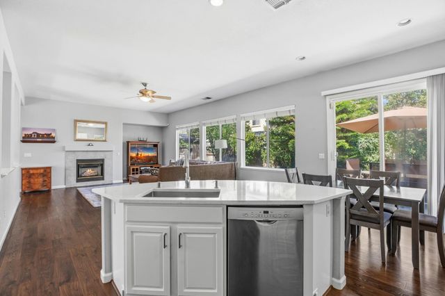 588 Bob Way, Ripon, CA 95366