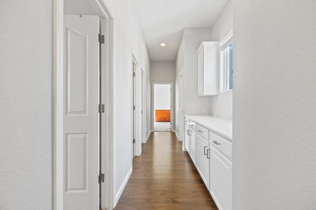 588 Bob Way, Ripon, CA 95366