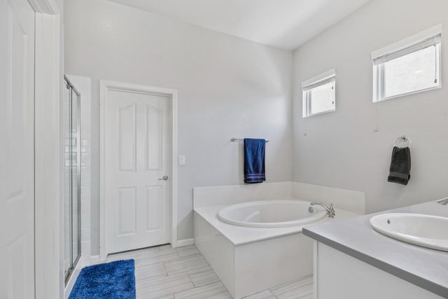 588 Bob Way, Ripon, CA 95366