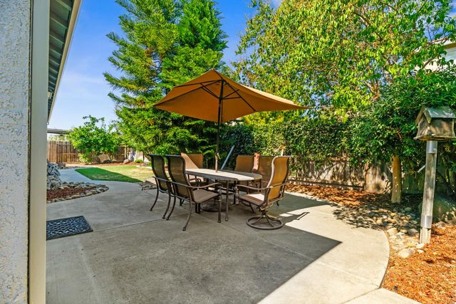 588 Bob Way, Ripon, CA 95366
