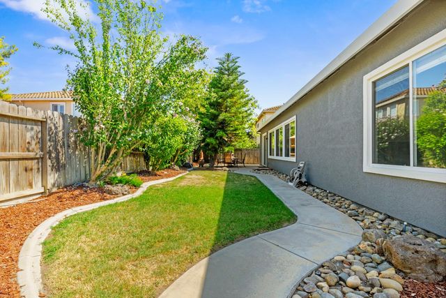 588 Bob Way, Ripon, CA 95366