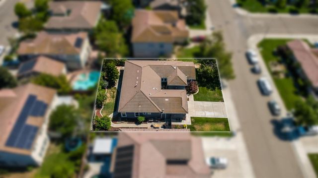 588 Bob Way, Ripon, CA 95366