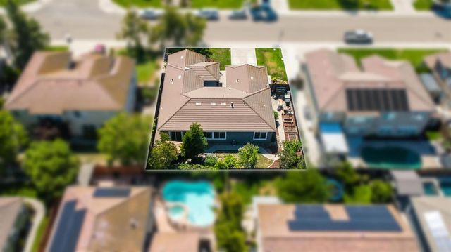 588 Bob Way, Ripon, CA 95366
