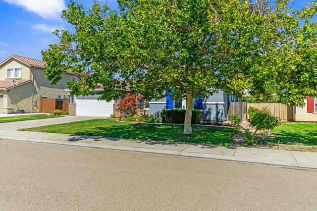 588 Bob Way, Ripon, CA 95366