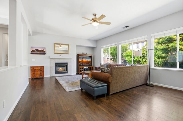 588 Bob Way, Ripon, CA 95366