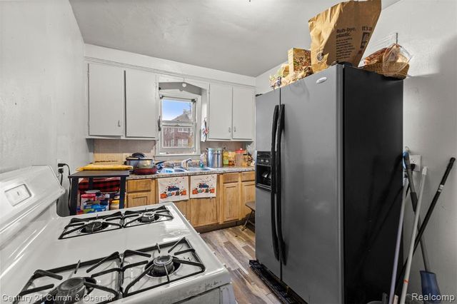 15364 Lawton Street, Detroit, MI 48238