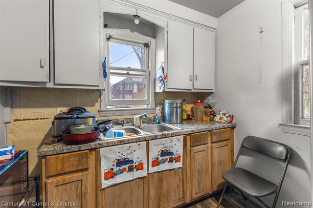 15364 Lawton Street, Detroit, MI 48238