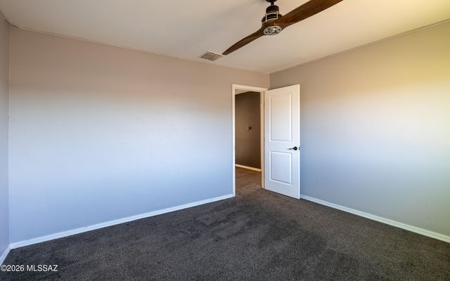 5846 S Clonmellon Avenue, Tucson, AZ 85747