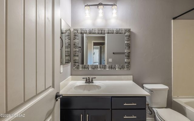 5846 S Clonmellon Avenue, Tucson, AZ 85747