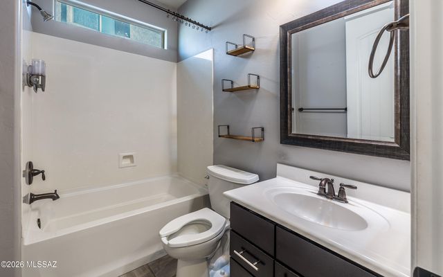 5846 S Clonmellon Avenue, Tucson, AZ 85747